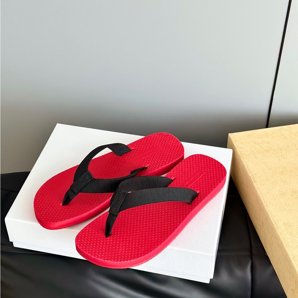 The Row Dune Classic Ginza Flip Flop Sandal